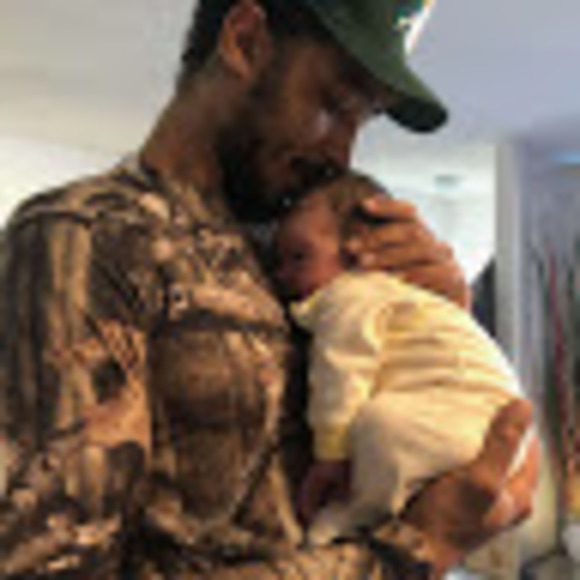 Meet your Posher, Alexie - Picture 1 of 1